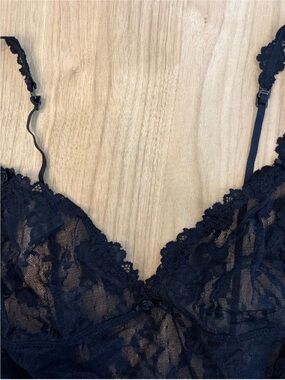 NWT SKIMS Lace Slip